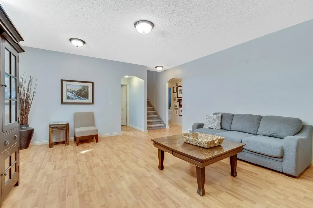 121 Cimarron Park Circle Okotoks AB T1S 2H5