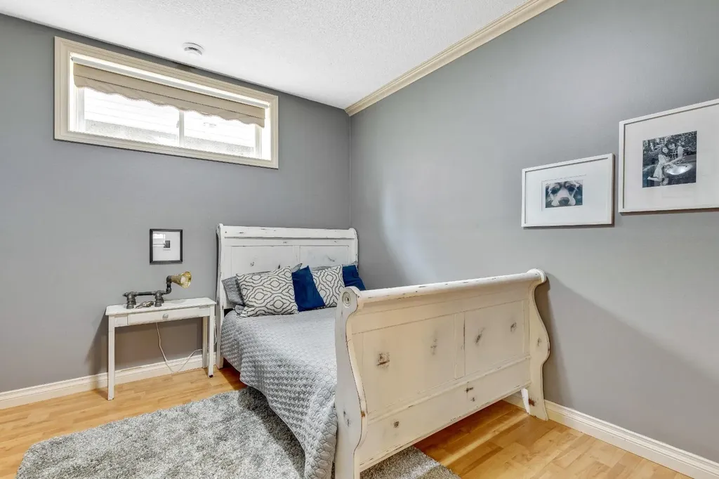 121 Cimarron Park Circle Okotoks AB T1S 2H5