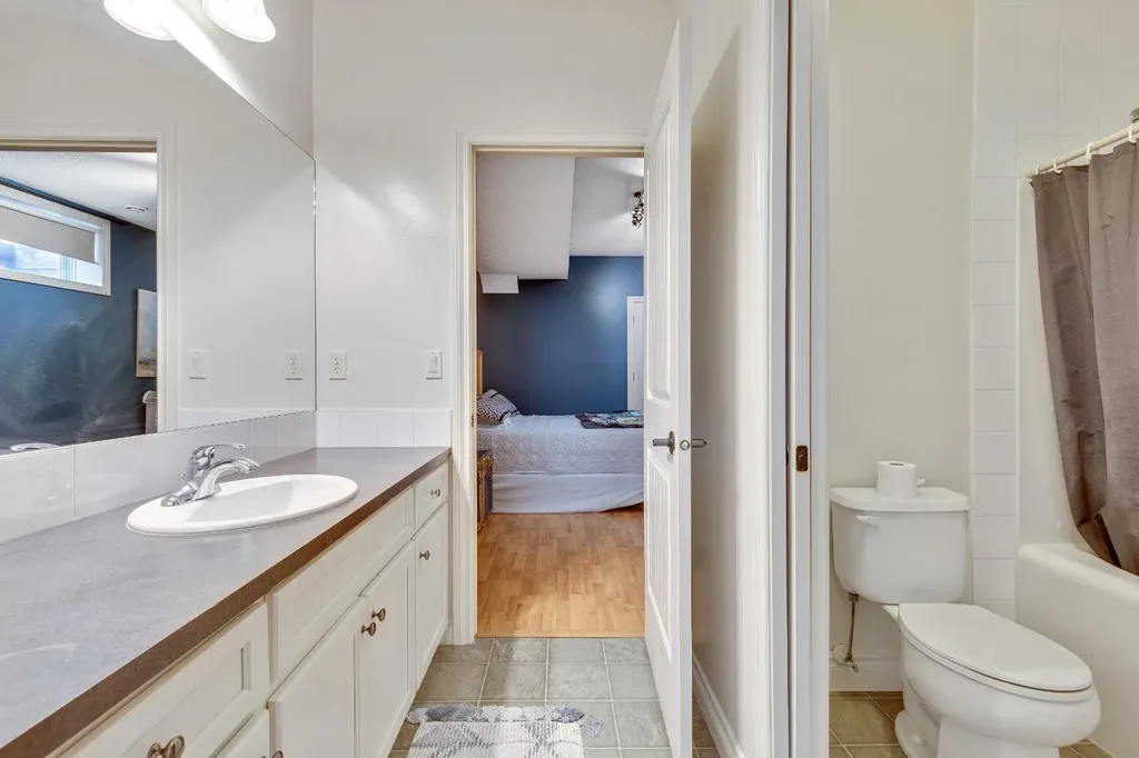 121 Cimarron Park Circle Okotoks AB T1S 2H5
