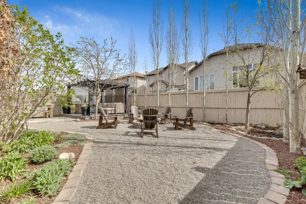 121 Cimarron Park Circle Okotoks AB T1S 2H5
