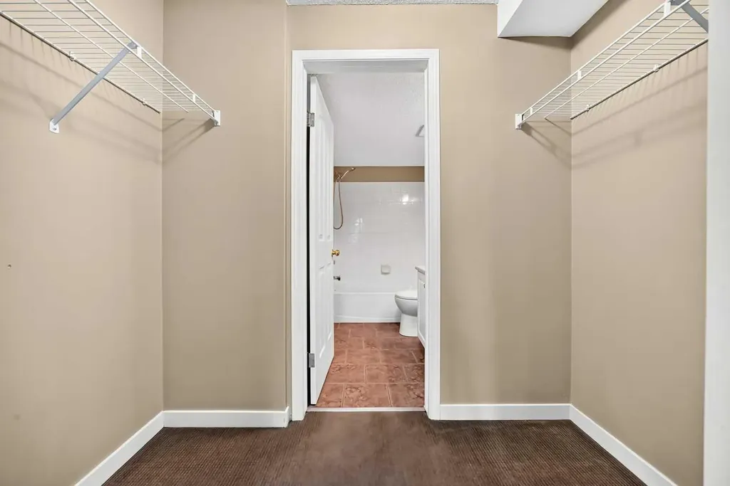 6224 17 Avenue SE Calgary AB T2A7X8