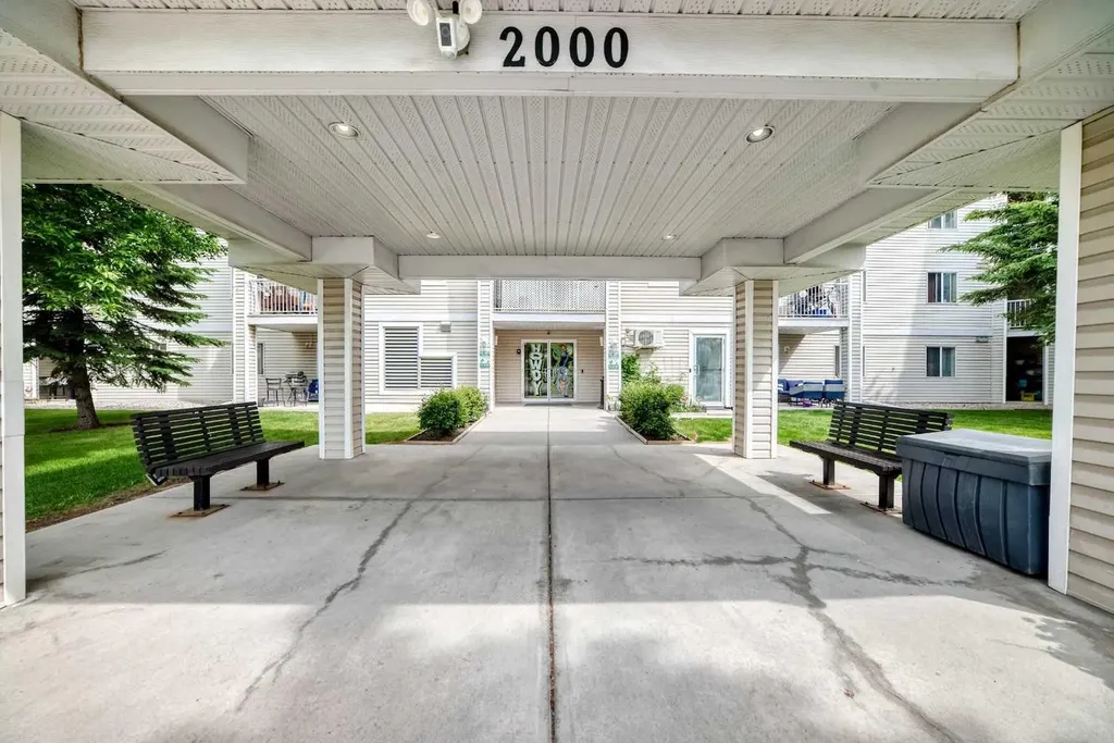 6224 17 Avenue SE Calgary AB T2A7X8