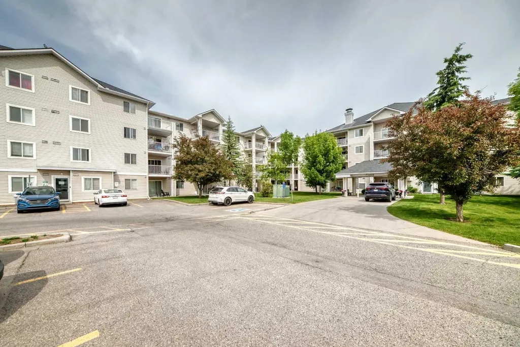 6224 17 Avenue SE Calgary AB T2A7X8