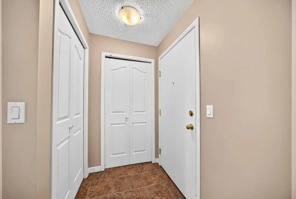 6224 17 Avenue SE Calgary AB T2A7X8