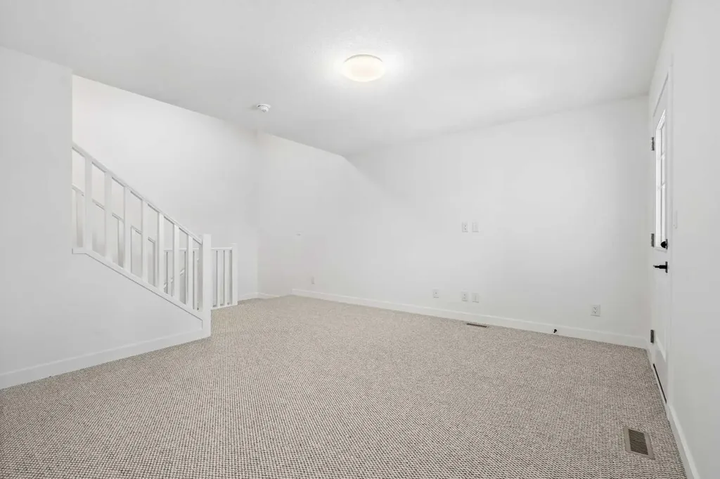 302 Baneberry Way SW Airdrie AB T4B 5R9