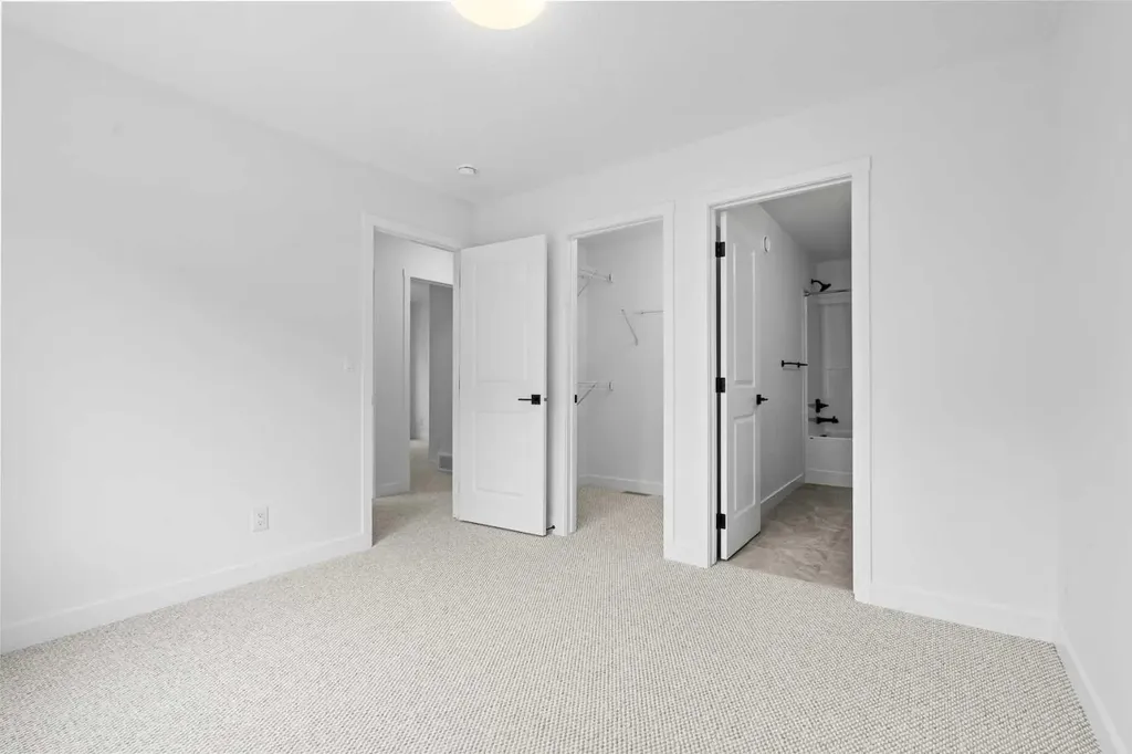 302 Baneberry Way SW Airdrie AB T4B 5R9