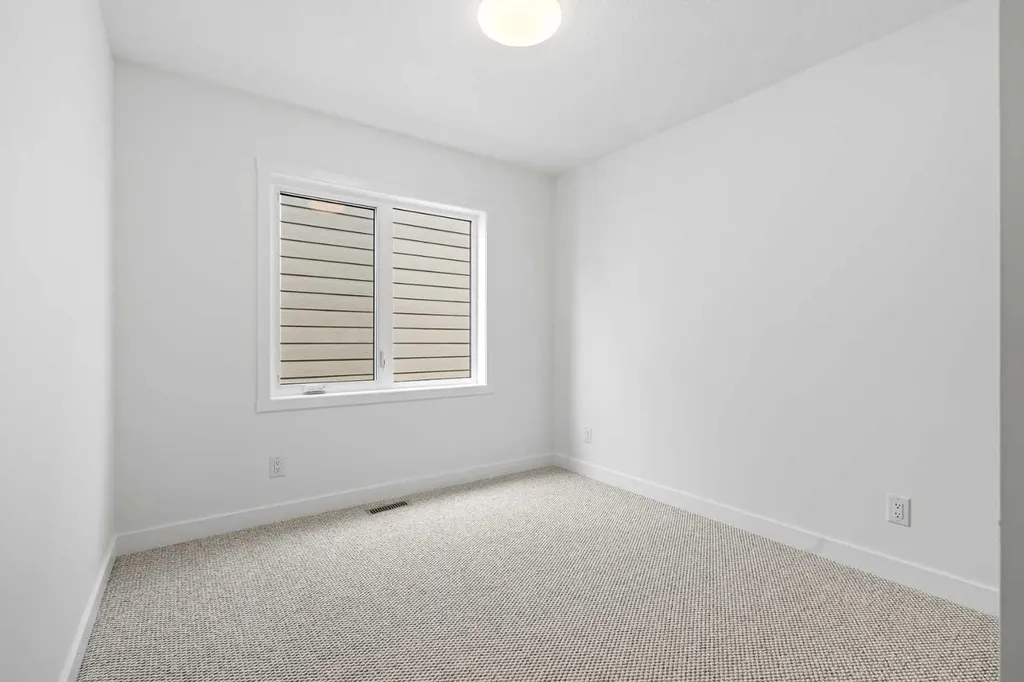 302 Baneberry Way SW Airdrie AB T4B 5R9