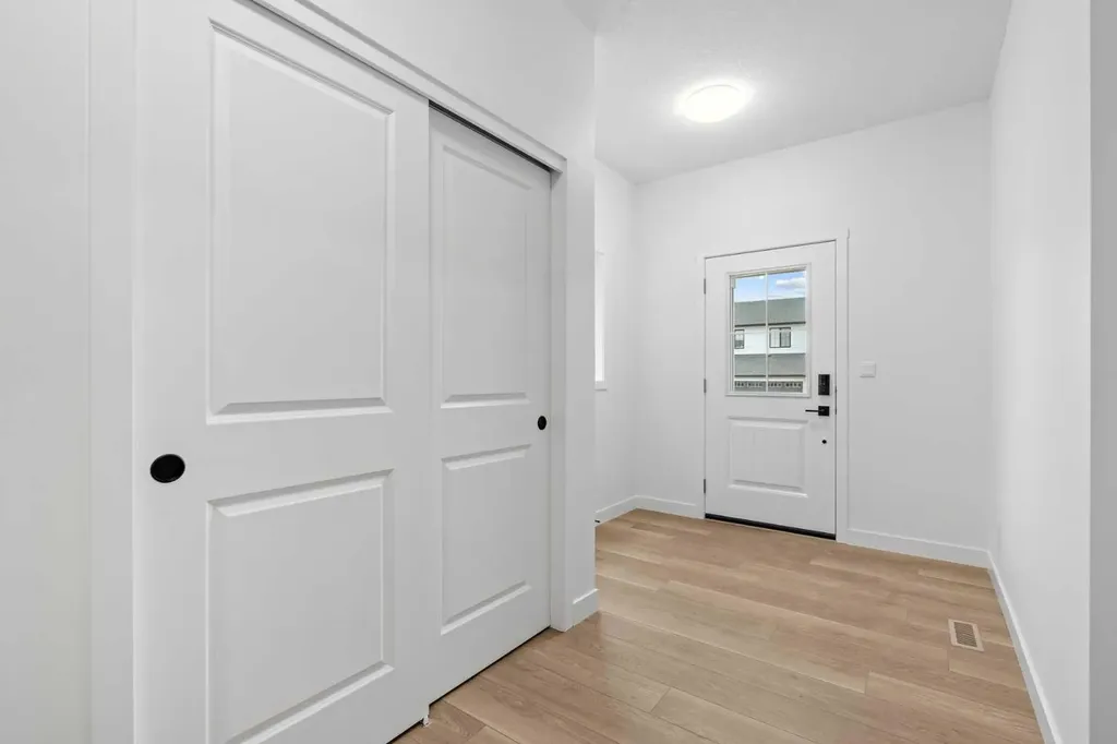 302 Baneberry Way SW Airdrie AB T4B 5R9