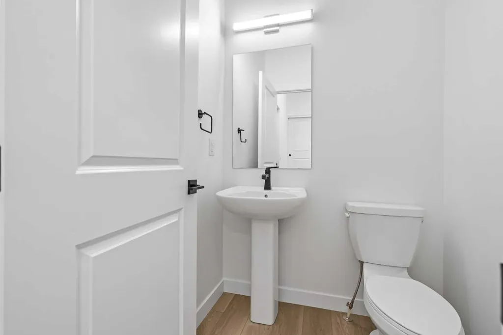 302 Baneberry Way SW Airdrie AB T4B 5R9