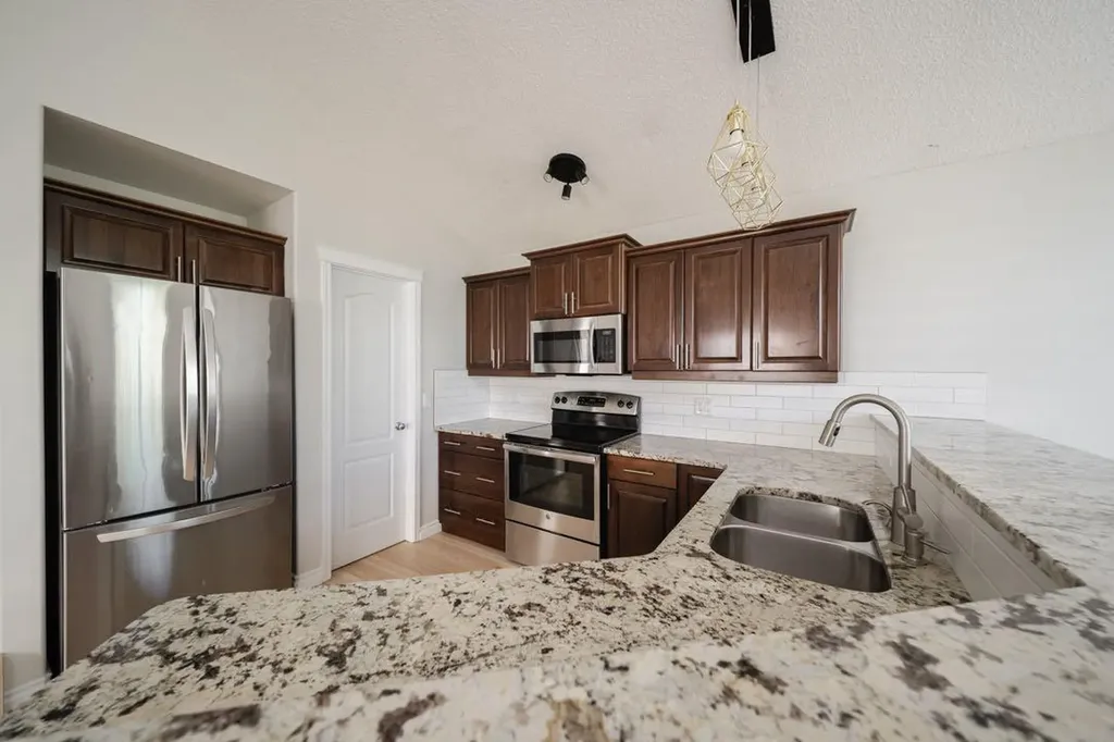 124 Archibald Close Fort Mcmurray AB T9K 2P3