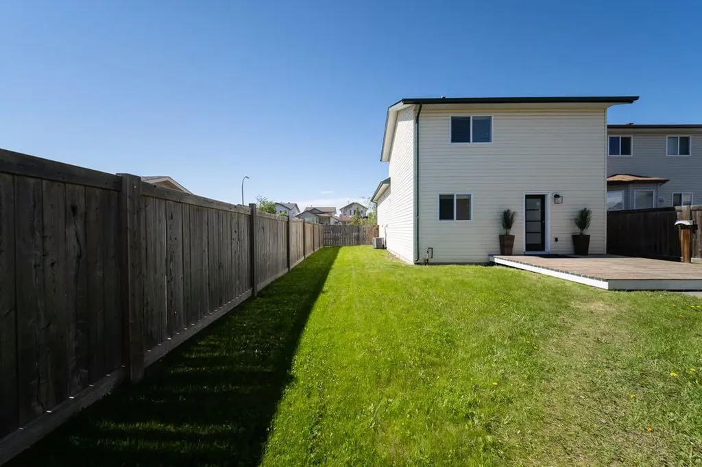 124 Archibald Close Fort Mcmurray AB T9K 2P3