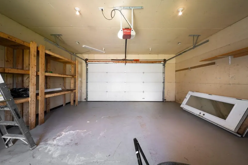 124 Archibald Close Fort Mcmurray AB T9K 2P3