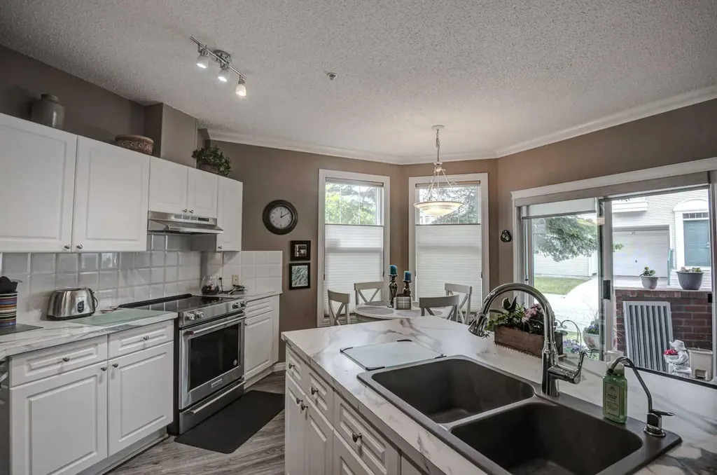 78 Prestwick Gardens SE Calgary AB T2Z3V2