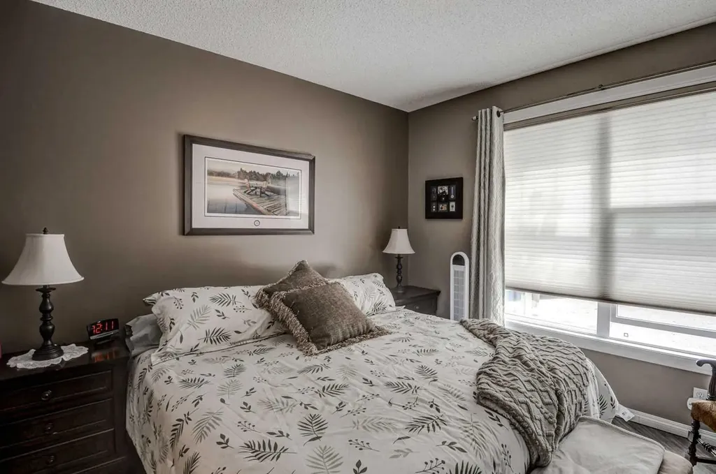 78 Prestwick Gardens SE Calgary AB T2Z3V2