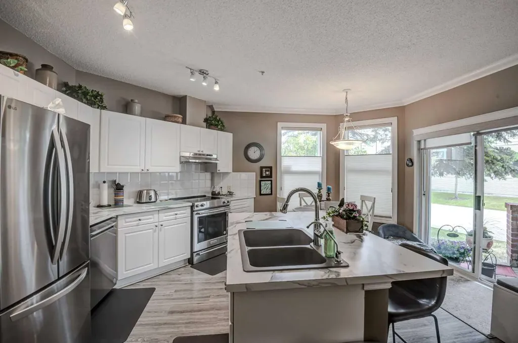 78 Prestwick Gardens SE Calgary AB T2Z3V2