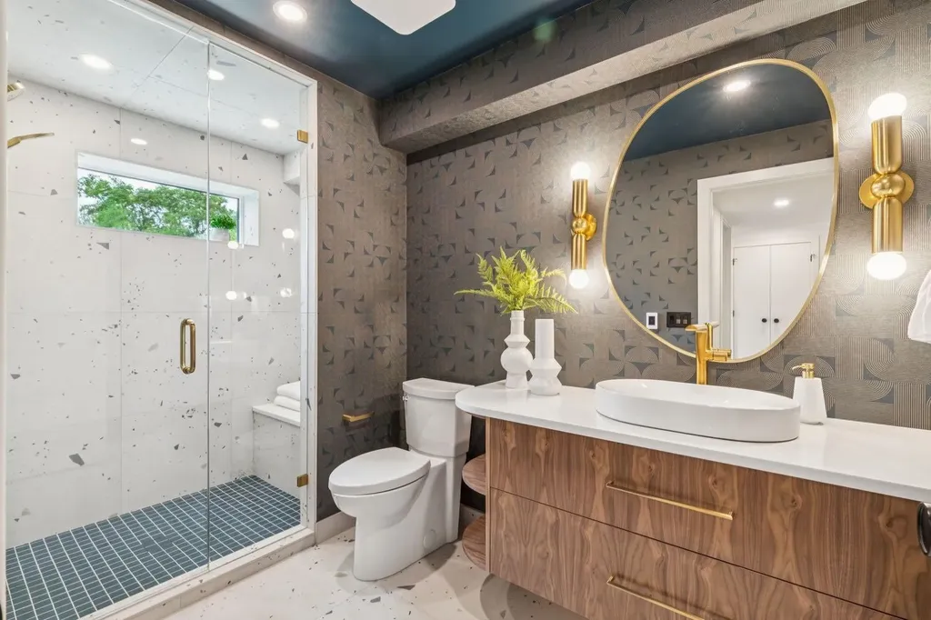 1311 Carlyle Road SW Calgary AB T2V 2T9