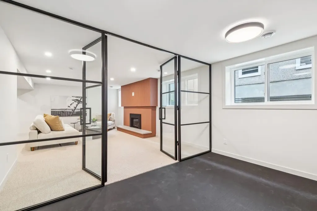 1311 Carlyle Road SW Calgary AB T2V 2T9