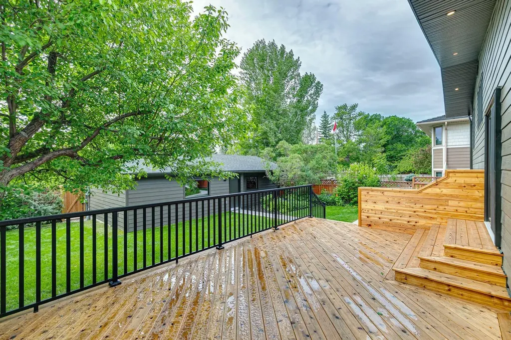 1311 Carlyle Road SW Calgary AB T2V 2T9