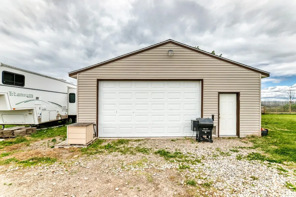 180071 Range Road 260 Rural Vulcan County AB T0L 0L0