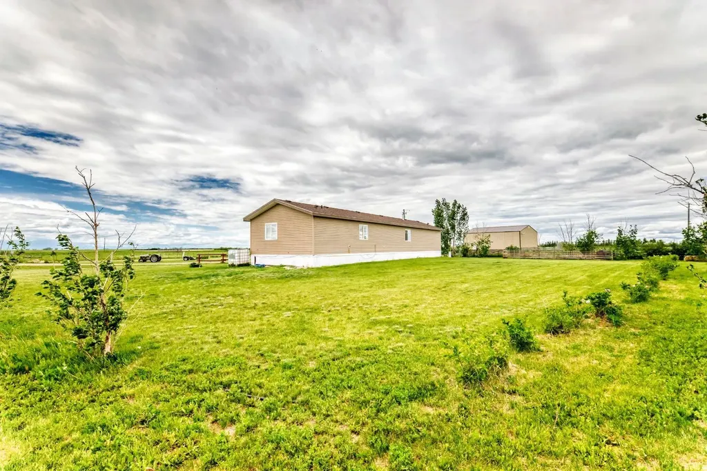 180071 Range Road 260 Rural Vulcan County AB T0L 0L0