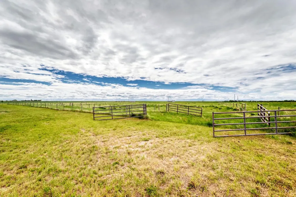 180071 Range Road 260 Rural Vulcan County AB T0L 0L0