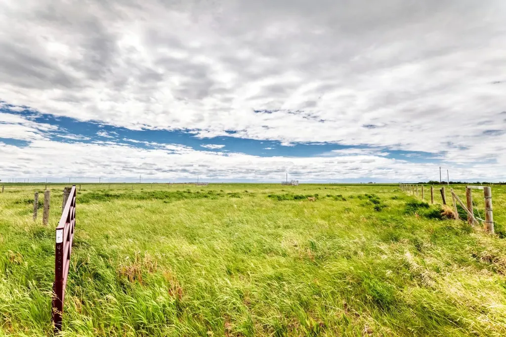 180071 Range Road 260 Rural Vulcan County AB T0L 0L0