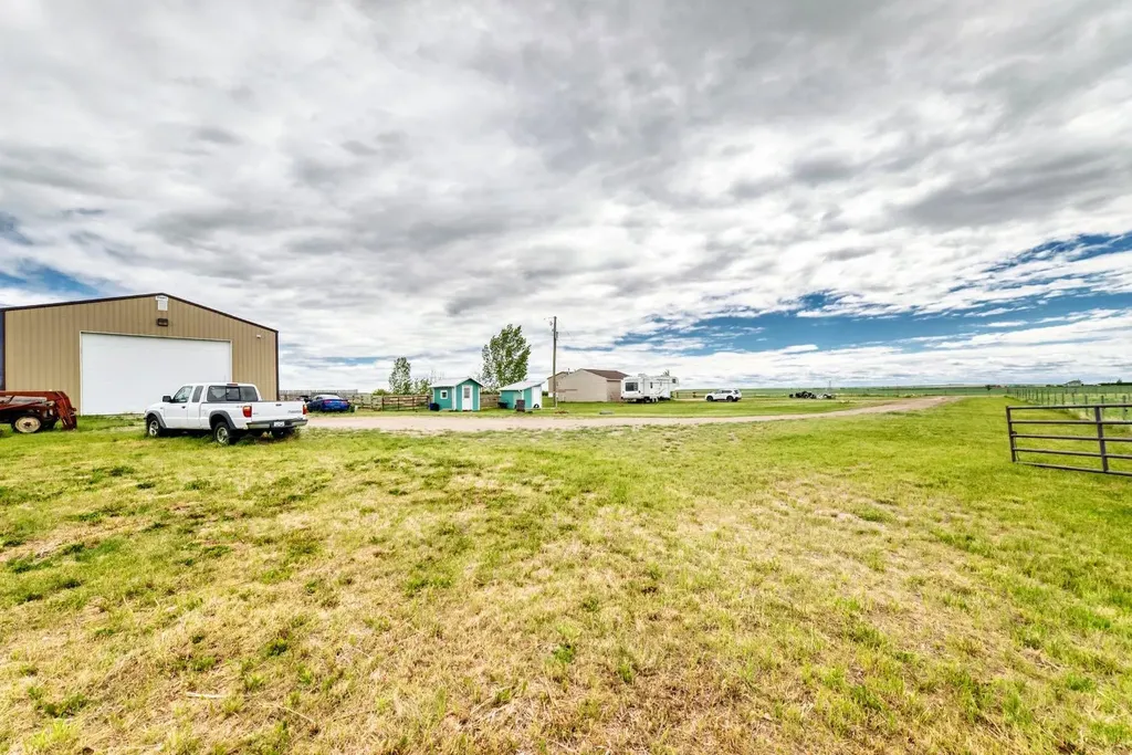 180071 Range Road 260 Rural Vulcan County AB T0L 0L0