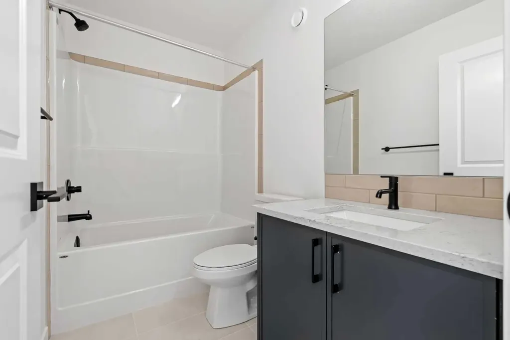 25 Wildwoods Court SW Airdrie AB T4B 5V7