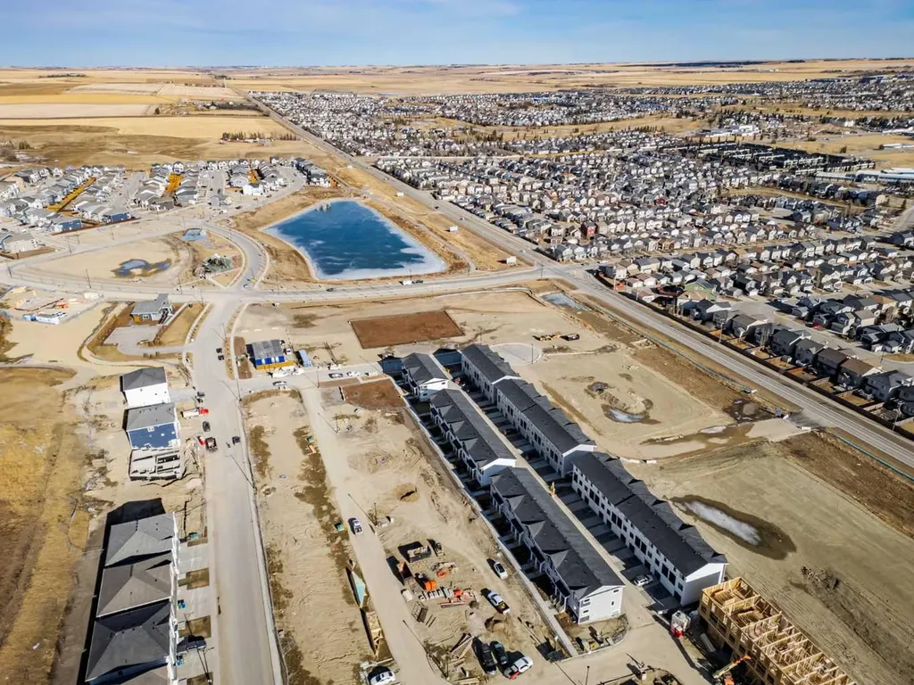 25 Wildwoods Court SW Airdrie AB T4B 5V7