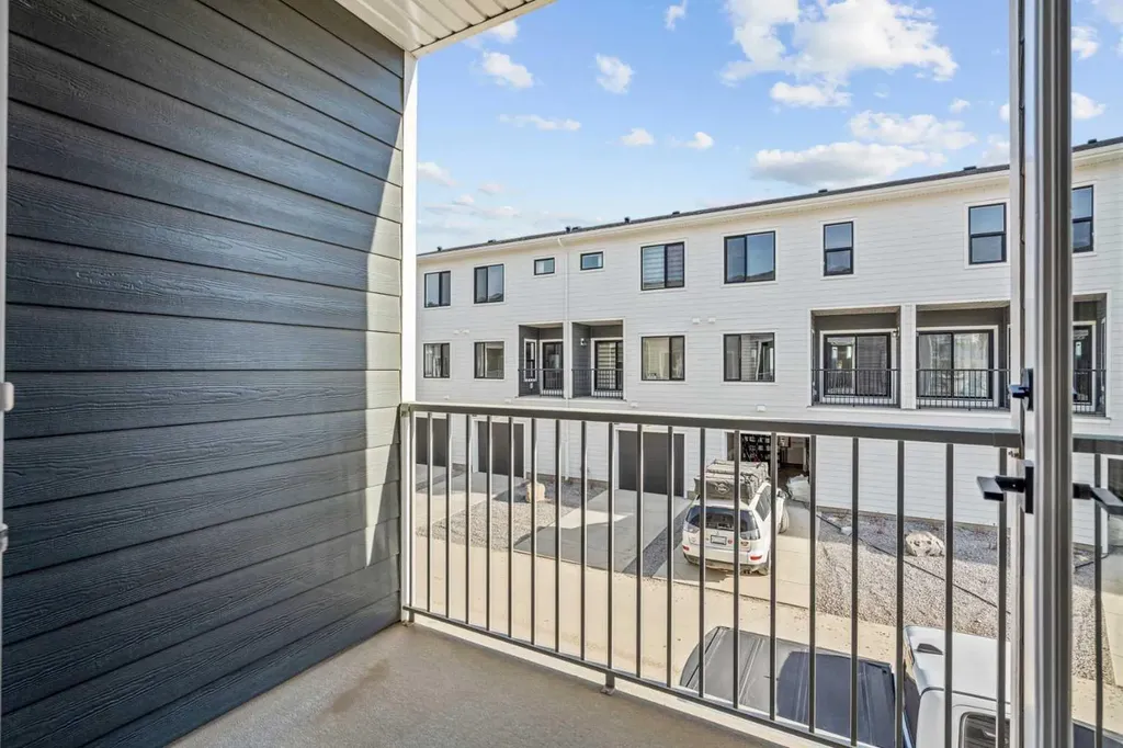 25 Wildwoods Court SW Airdrie AB T4B 5V7