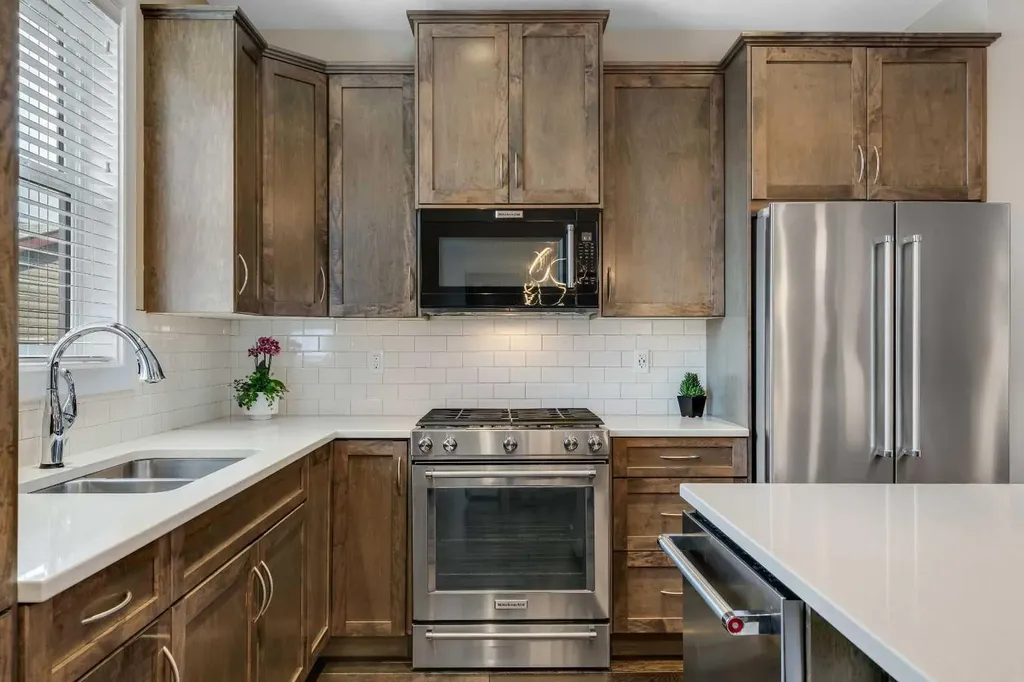 18 Evanscrest Rise NW Calgary AB T3P 0R7