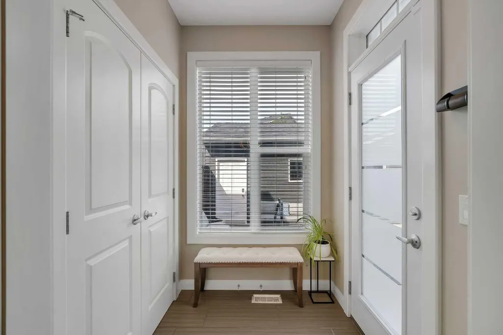 18 Evanscrest Rise NW Calgary AB T3P 0R7