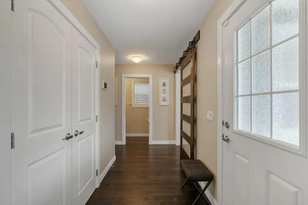 18 Evanscrest Rise NW Calgary AB T3P 0R7