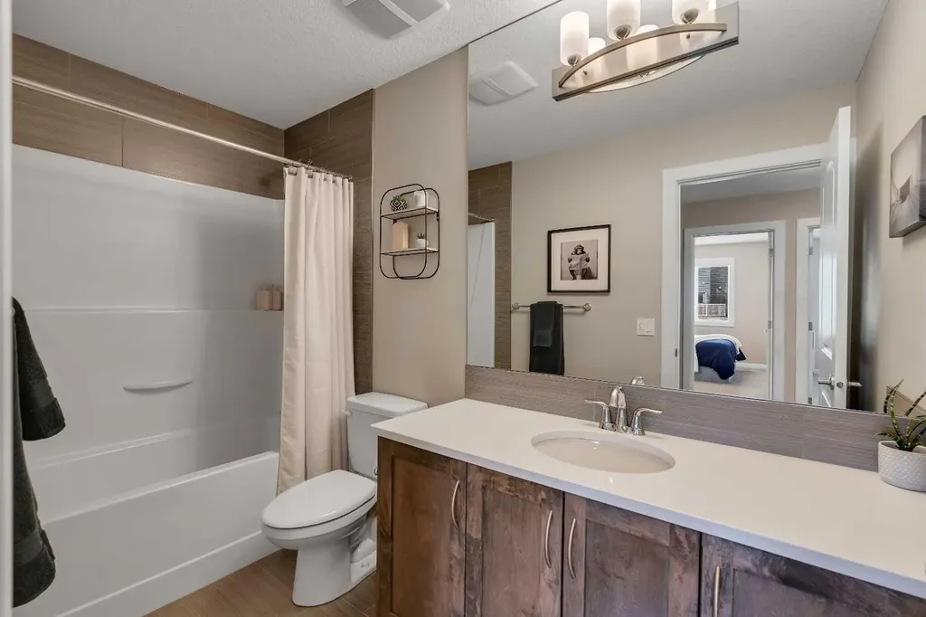 18 Evanscrest Rise NW Calgary AB T3P 0R7