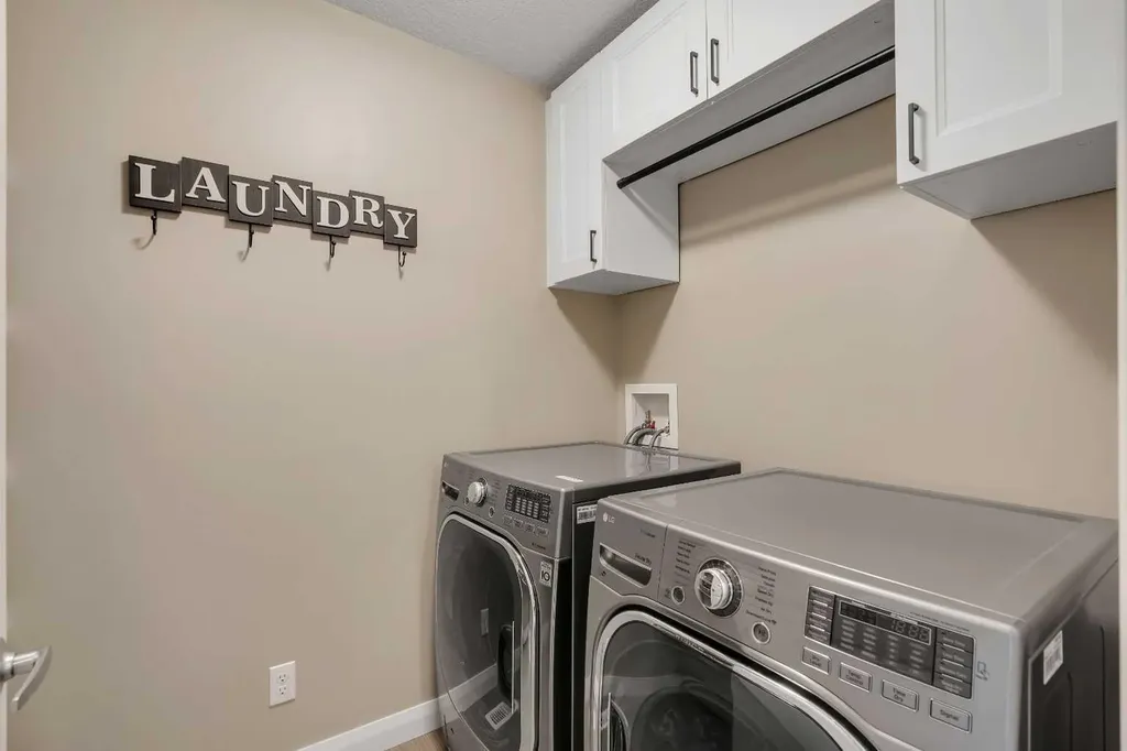 18 Evanscrest Rise NW Calgary AB T3P 0R7