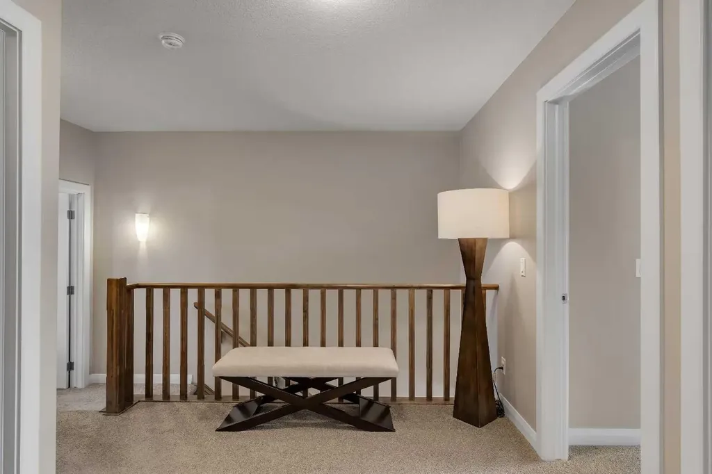 18 Evanscrest Rise NW Calgary AB T3P 0R7