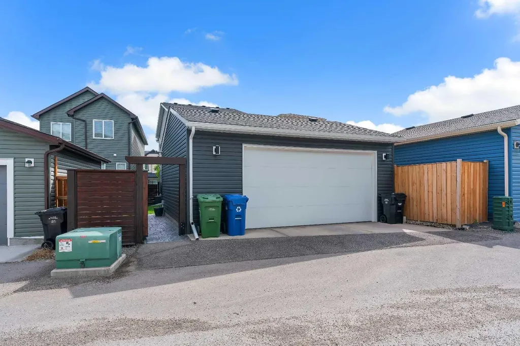 18 Evanscrest Rise NW Calgary AB T3P 0R7