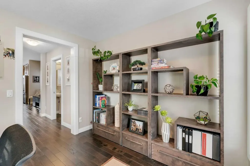 18 Evanscrest Rise NW Calgary AB T3P 0R7