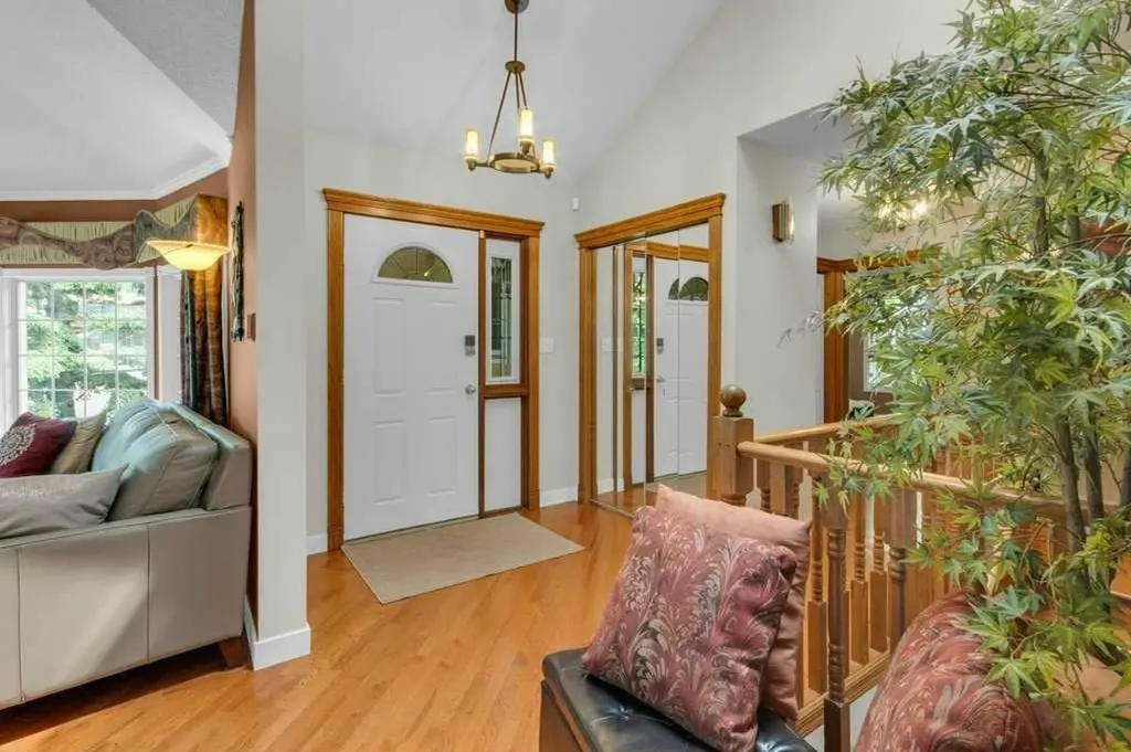 63 Edenstone Way NW Calgary AB T3A 3Z1