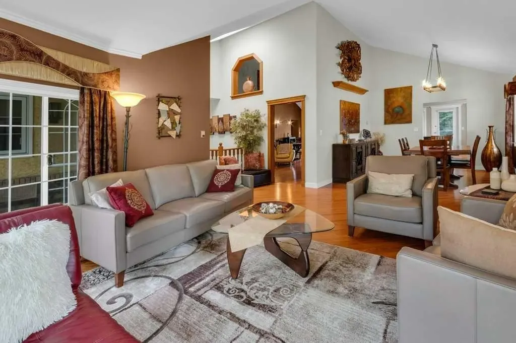 63 Edenstone Way NW Calgary AB T3A 3Z1