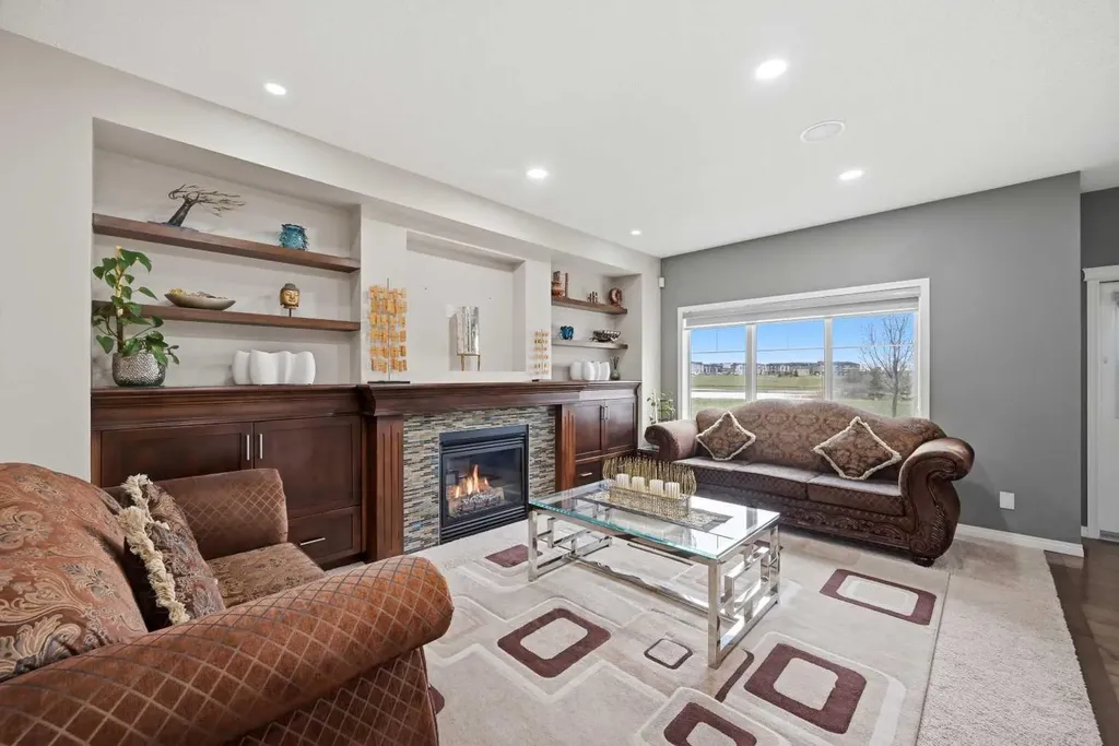 156 Skyview Shores Manor NE Calgary AB T3N 1B4