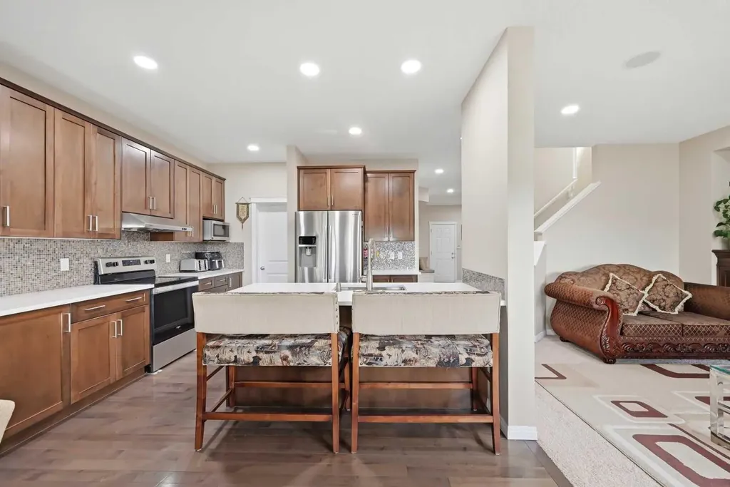 156 Skyview Shores Manor NE Calgary AB T3N 1B4
