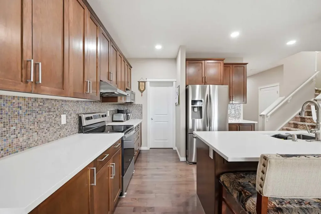 156 Skyview Shores Manor NE Calgary AB T3N 1B4