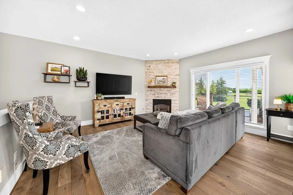 12 Clover Lane Rural Rocky View County AB T3Z 1G9