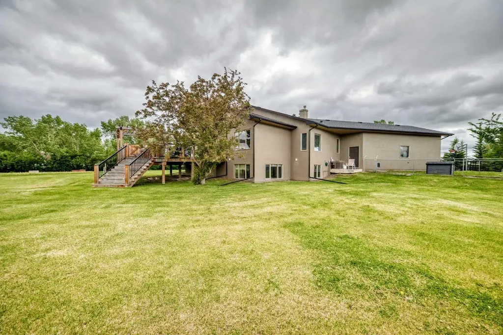 12 Clover Lane Rural Rocky View County AB T3Z 1G9