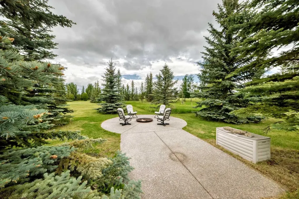 12 Clover Lane Rural Rocky View County AB T3Z 1G9