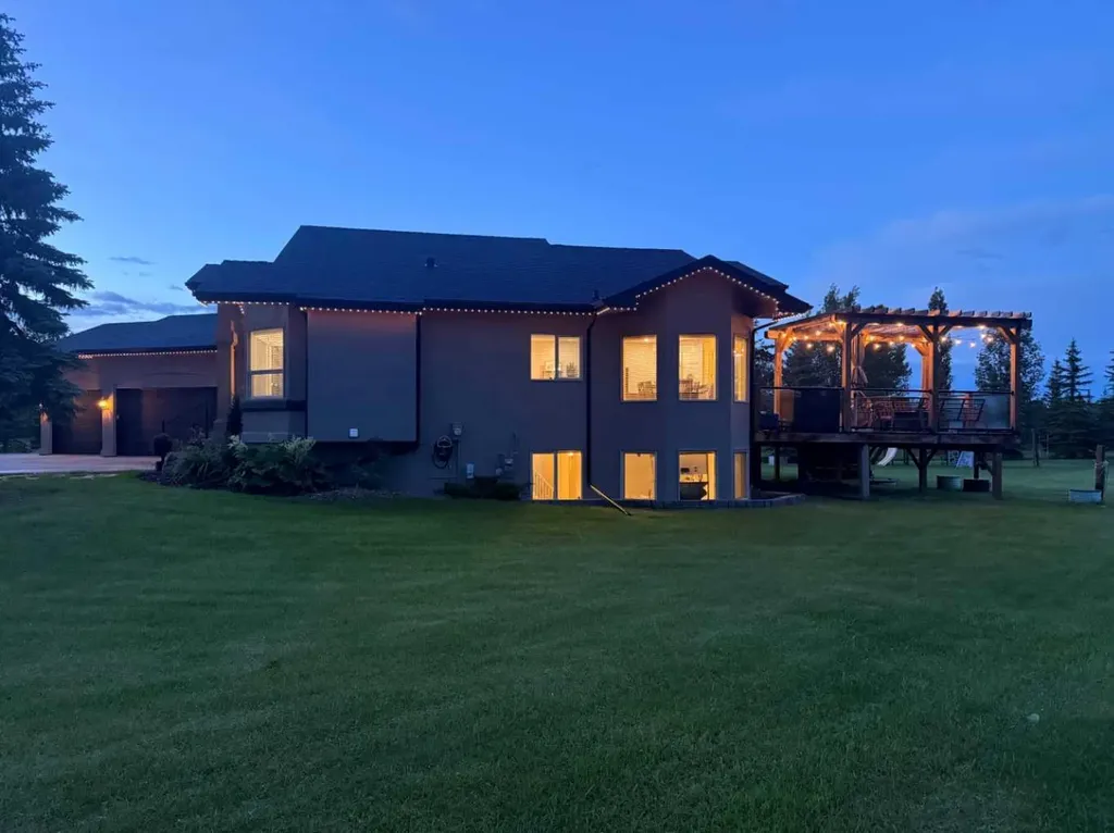 12 Clover Lane Rural Rocky View County AB T3Z 1G9