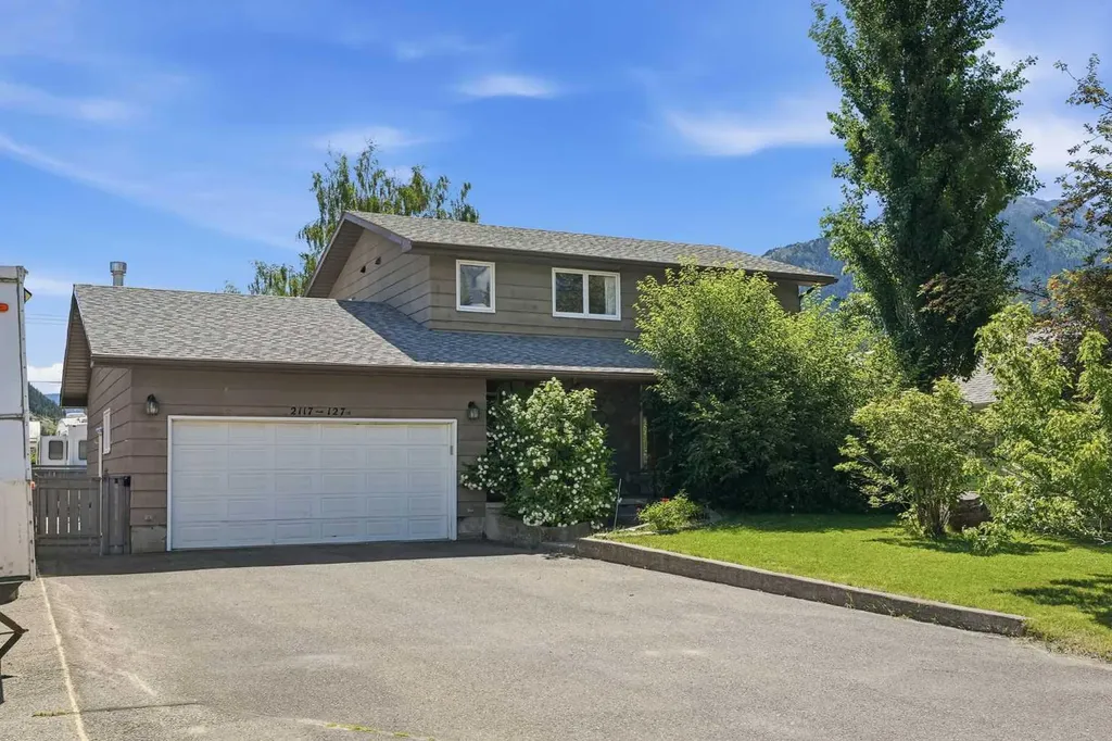 2117 127 Street Blairmore AB T0K 0E0