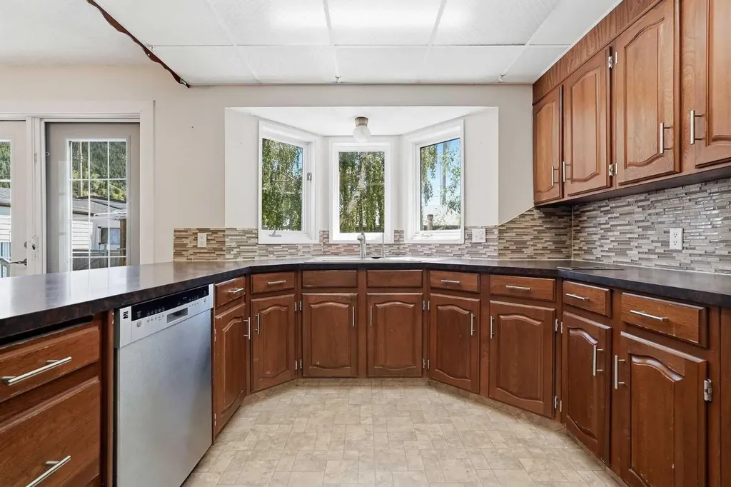 2117 127 Street Blairmore AB T0K 0E0