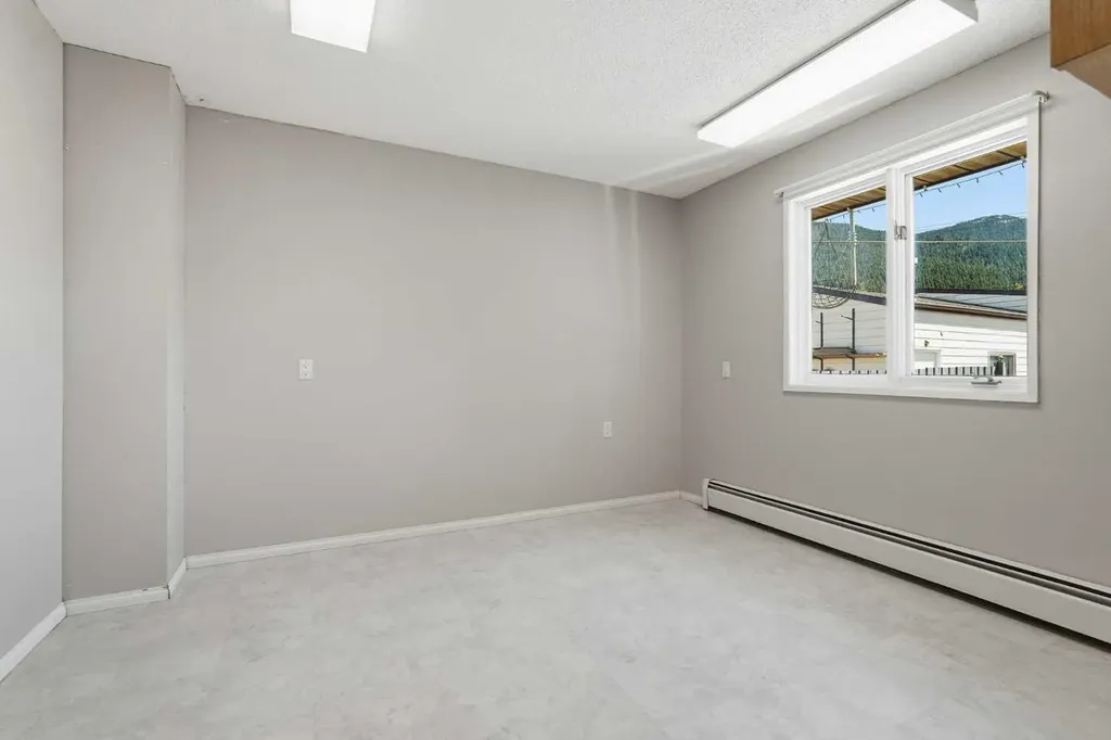 2117 127 Street Blairmore AB T0K 0E0